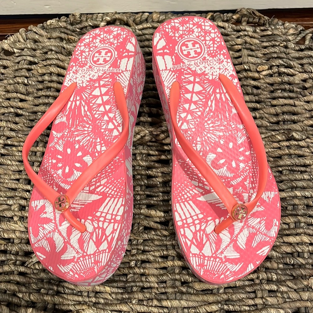 🌟 Tory Burch Pink Flip Flops